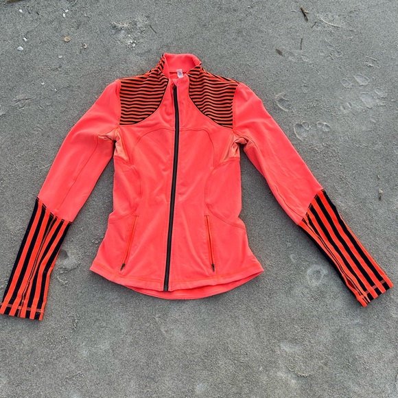 Lululemon fuchsia striped casual define jacket - Picture 4 of 5
